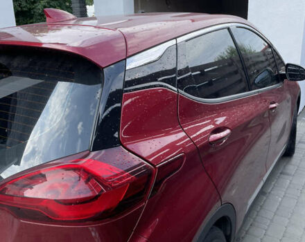 Красный Шевроле Bolt EV, объемом двигателя 0 л и пробегом 77 тыс. км за 16000 $, фото 4 на Automoto.ua