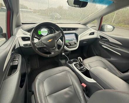 Красный Шевроле Bolt EV, объемом двигателя 0 л и пробегом 57 тыс. км за 17600 $, фото 7 на Automoto.ua