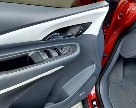 Красный Шевроле Bolt EV, объемом двигателя 0 л и пробегом 36 тыс. км за 16450 $, фото 22 на Automoto.ua