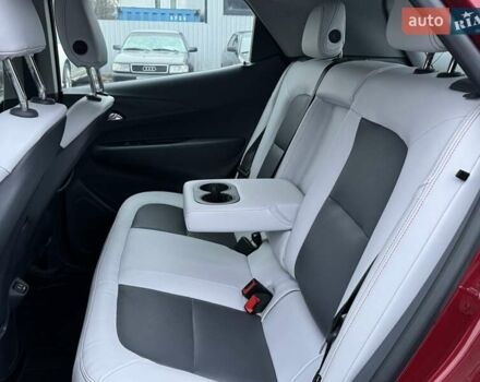 Красный Шевроле Bolt EV, объемом двигателя 0 л и пробегом 10 тыс. км за 17199 $, фото 36 на Automoto.ua