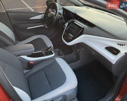 Красный Шевроле Bolt EV, объемом двигателя 0 л и пробегом 59 тыс. км за 18900 $, фото 53 на Automoto.ua