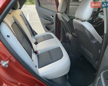 Красный Шевроле Bolt EV, объемом двигателя 0 л и пробегом 59 тыс. км за 18900 $, фото 57 на Automoto.ua