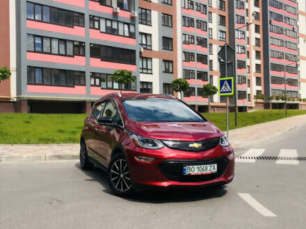 Красный Шевроле Bolt EV, объемом двигателя 0 л и пробегом 61 тыс. км за 17499 $, фото 1 на Automoto.ua