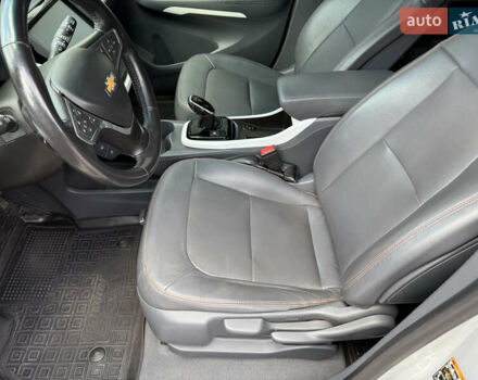Шевроле Bolt EV, объемом двигателя 0 л и пробегом 104 тыс. км за 15700 $, фото 89 на Automoto.ua