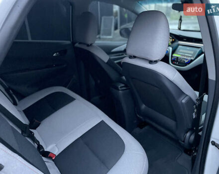 Шевроле Bolt EV, объемом двигателя 0 л и пробегом 26 тыс. км за 17550 $, фото 26 на Automoto.ua