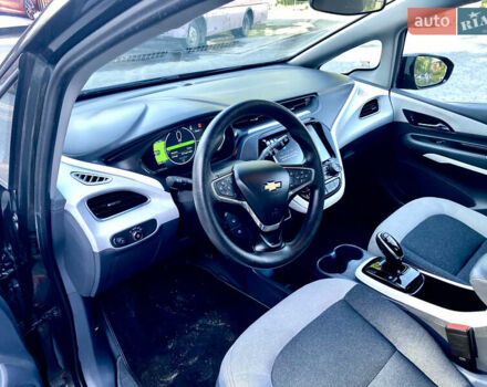 Серый Шевроле Bolt EV, объемом двигателя 0 л и пробегом 130 тыс. км за 12999 $, фото 12 на Automoto.ua