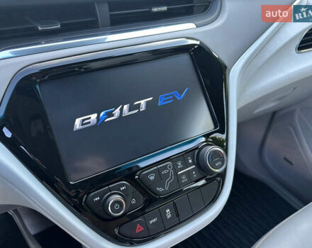 Сірий Шевроле Bolt EV, об'ємом двигуна 0 л та пробігом 132 тис. км за 13500 $, фото 68 на Automoto.ua