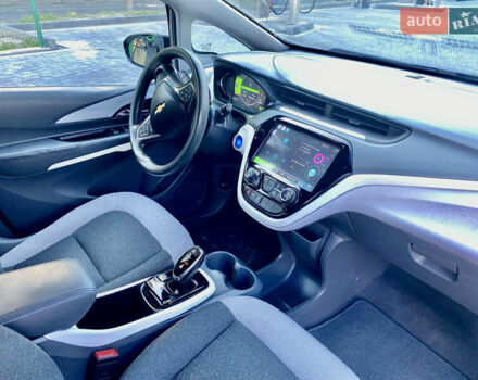 Серый Шевроле Bolt EV, объемом двигателя 0 л и пробегом 130 тыс. км за 12999 $, фото 9 на Automoto.ua