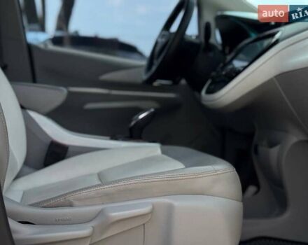 Серый Шевроле Bolt EV, объемом двигателя 0 л и пробегом 110 тыс. км за 15000 $, фото 19 на Automoto.ua