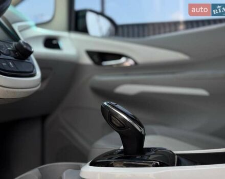 Серый Шевроле Bolt EV, объемом двигателя 0 л и пробегом 110 тыс. км за 15000 $, фото 15 на Automoto.ua