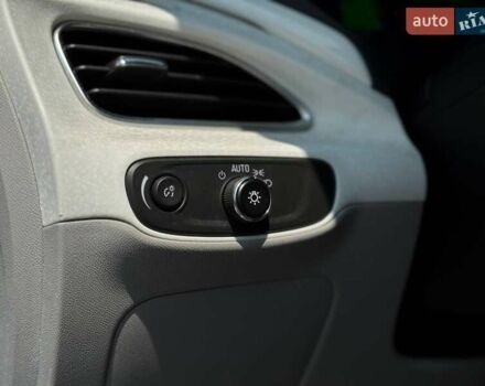 Серый Шевроле Bolt EV, объемом двигателя 0 л и пробегом 110 тыс. км за 15000 $, фото 12 на Automoto.ua