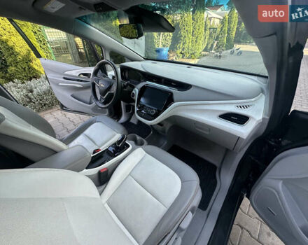 Сірий Шевроле Bolt EV, об'ємом двигуна 0 л та пробігом 132 тис. км за 13500 $, фото 44 на Automoto.ua