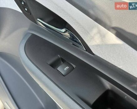 Сірий Шевроле Bolt EV, об'ємом двигуна 0 л та пробігом 137 тис. км за 13499 $, фото 56 на Automoto.ua
