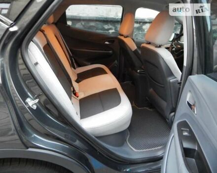 Серый Шевроле Bolt EV, объемом двигателя 0 л и пробегом 122 тыс. км за 13300 $, фото 7 на Automoto.ua