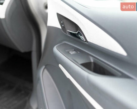 Сірий Шевроле Bolt EV, об'ємом двигуна 0 л та пробігом 81 тис. км за 14200 $, фото 22 на Automoto.ua