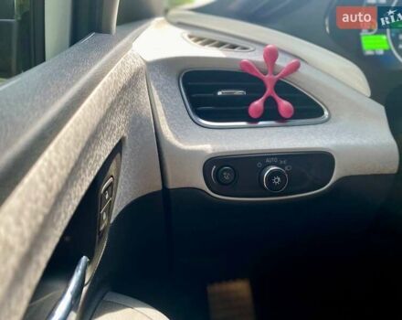 Сірий Шевроле Bolt EV, об'ємом двигуна 0 л та пробігом 57 тис. км за 15990 $, фото 27 на Automoto.ua