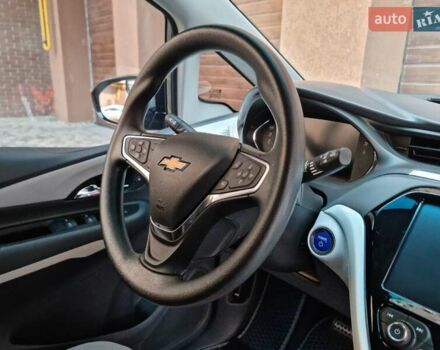 Серый Шевроле Bolt EV, объемом двигателя 0 л и пробегом 181 тыс. км за 13999 $, фото 58 на Automoto.ua
