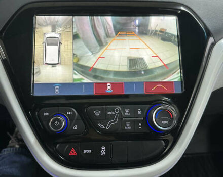 Шевроле Bolt EV 2017 в Хмельницком на Automoto.ua Серый Шевроле Bolt EV, объемом двигателя 0 л и пробегом 110 тыс. км за 14100 $, фото 7 на Automoto.ua