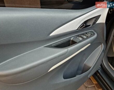 Серый Шевроле Bolt EV, объемом двигателя 0 л и пробегом 181 тыс. км за 13999 $, фото 35 на Automoto.ua