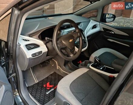 Серый Шевроле Bolt EV, объемом двигателя 0 л и пробегом 181 тыс. км за 13999 $, фото 37 на Automoto.ua