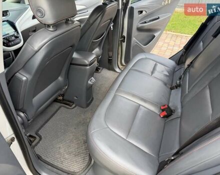 Серый Шевроле Bolt EV, объемом двигателя 0 л и пробегом 156 тыс. км за 11500 $, фото 18 на Automoto.ua