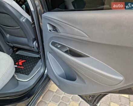 Серый Шевроле Bolt EV, объемом двигателя 0 л и пробегом 181 тыс. км за 13999 $, фото 60 на Automoto.ua