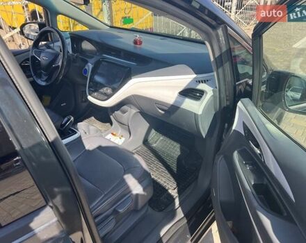 Серый Шевроле Bolt EV, объемом двигателя 0 л и пробегом 104 тыс. км за 14999 $, фото 8 на Automoto.ua