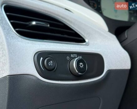 Сірий Шевроле Bolt EV, об'ємом двигуна 0 л та пробігом 137 тис. км за 13499 $, фото 26 на Automoto.ua
