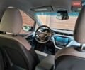 Серый Шевроле Bolt EV, объемом двигателя 0 л и пробегом 181 тыс. км за 13999 $, фото 64 на Automoto.ua