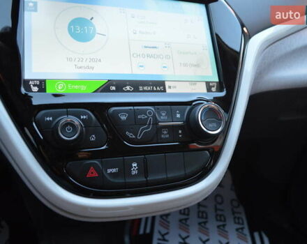Сірий Шевроле Bolt EV, об'ємом двигуна 0 л та пробігом 57 тис. км за 14900 $, фото 23 на Automoto.ua