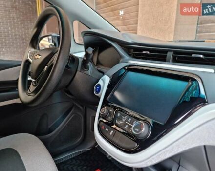 Серый Шевроле Bolt EV, объемом двигателя 0 л и пробегом 181 тыс. км за 13999 $, фото 57 на Automoto.ua