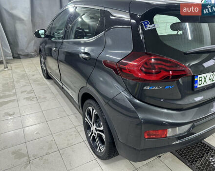 Шевроле Bolt EV 2017 в Хмельницком на Automoto.ua Серый Шевроле Bolt EV, объемом двигателя 0 л и пробегом 110 тыс. км за 14100 $, фото 4 на Automoto.ua