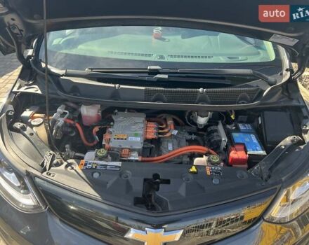 Серый Шевроле Bolt EV, объемом двигателя 0 л и пробегом 104 тыс. км за 14999 $, фото 23 на Automoto.ua