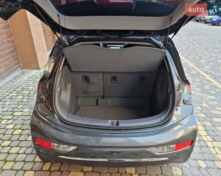 Сірий Шевроле Bolt EV, об'ємом двигуна 0 л та пробігом 181 тис. км за 13999 $, фото 76 на Automoto.ua