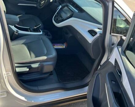 Серый Шевроле Bolt EV, объемом двигателя 0 л и пробегом 63 тыс. км за 13850 $, фото 9 на Automoto.ua