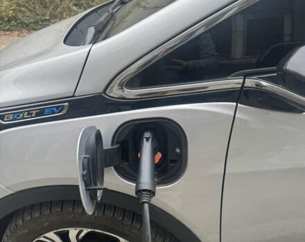 Серый Шевроле Bolt EV, объемом двигателя 0 л и пробегом 153 тыс. км за 15000 $, фото 14 на Automoto.ua