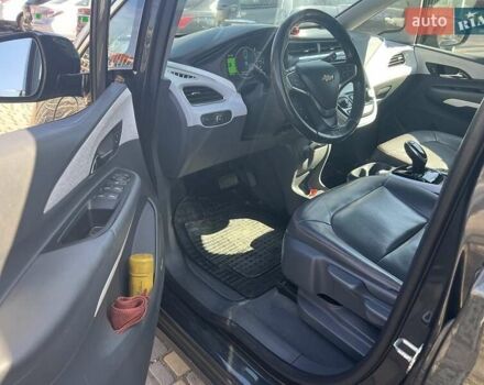 Серый Шевроле Bolt EV, объемом двигателя 0 л и пробегом 104 тыс. км за 14999 $, фото 26 на Automoto.ua