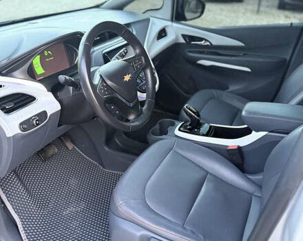 Серый Шевроле Bolt EV, объемом двигателя 0 л и пробегом 110 тыс. км за 13700 $, фото 6 на Automoto.ua