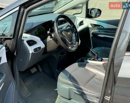 Серый Шевроле Bolt EV, объемом двигателя 0 л и пробегом 139 тыс. км за 14290 $, фото 16 на Automoto.ua