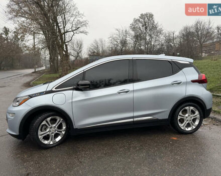 Серый Шевроле Bolt EV, объемом двигателя 0 л и пробегом 124 тыс. км за 13900 $, фото 2 на Automoto.ua