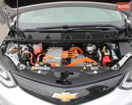 Серый Шевроле Bolt EV, объемом двигателя 0 л и пробегом 135 тыс. км за 15300 $, фото 13 на Automoto.ua