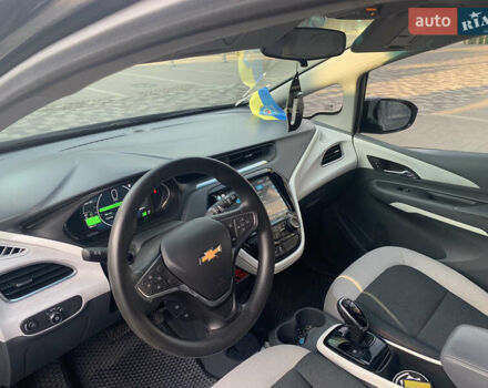 Серый Шевроле Bolt EV, объемом двигателя 0 л и пробегом 133 тыс. км за 14900 $, фото 25 на Automoto.ua