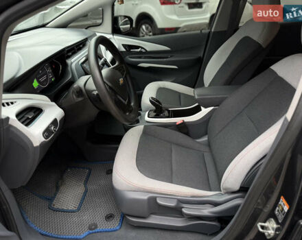 Серый Шевроле Bolt EV, объемом двигателя 0 л и пробегом 82 тыс. км за 13500 $, фото 38 на Automoto.ua