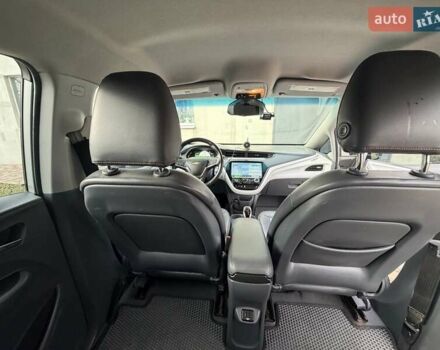 Серый Шевроле Bolt EV, объемом двигателя 0 л и пробегом 156 тыс. км за 11500 $, фото 11 на Automoto.ua