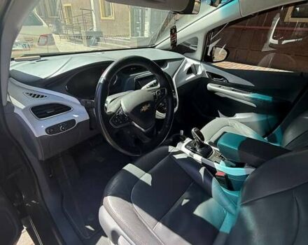 Серый Шевроле Bolt EV, объемом двигателя 0 л и пробегом 127 тыс. км за 14000 $, фото 4 на Automoto.ua
