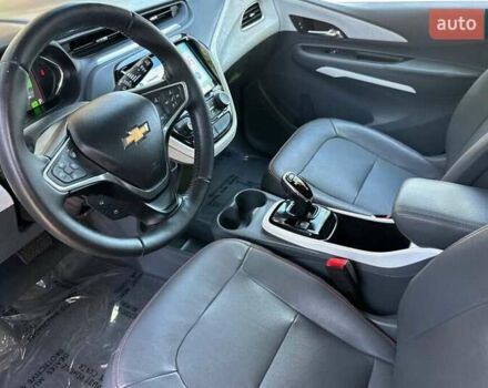 Сірий Шевроле Bolt EV, об'ємом двигуна 0 л та пробігом 56 тис. км за 3800 $, фото 7 на Automoto.ua