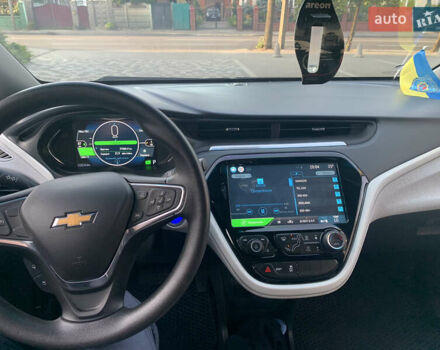 Серый Шевроле Bolt EV, объемом двигателя 0 л и пробегом 133 тыс. км за 14900 $, фото 24 на Automoto.ua