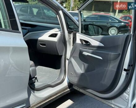 Сірий Шевроле Bolt EV, об'ємом двигуна 0 л та пробігом 137 тис. км за 13499 $, фото 54 на Automoto.ua