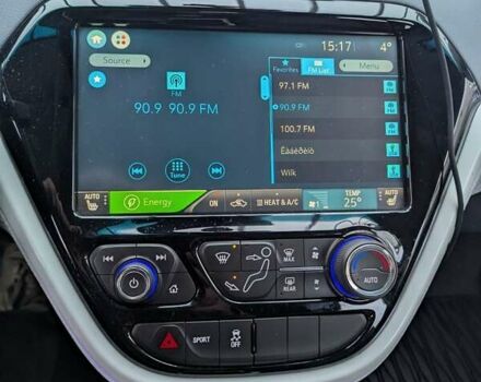 Серый Шевроле Bolt EV, объемом двигателя 0 л и пробегом 137 тыс. км за 13800 $, фото 9 на Automoto.ua