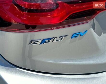 Сірий Шевроле Bolt EV, об'ємом двигуна 0 л та пробігом 56 тис. км за 3800 $, фото 12 на Automoto.ua
